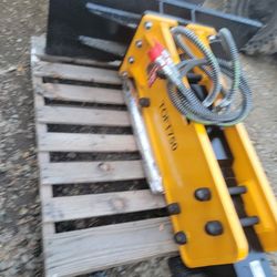 Bobcat Concrete Breaker 680