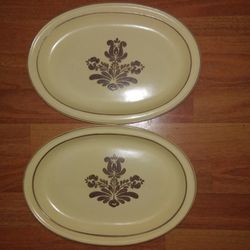 Pfaltzgraff Village Oval Plates