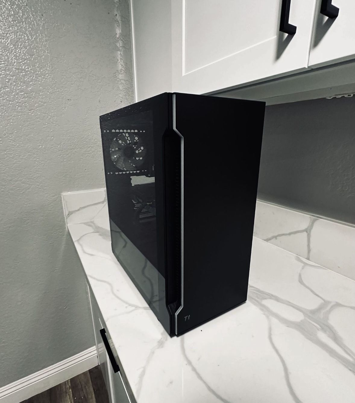 SkyTech Gaming PC (Shadow Version)