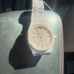 AP Watch VVS Diamonds