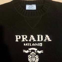 Authentic Prada Designer Wool Cashmere Black Logo Sweater Less Than 1/2 Off