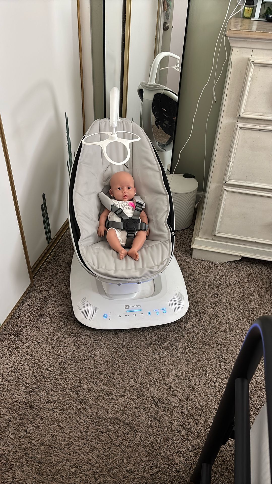 4Moms Mamaroo Swing