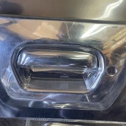 00-06 Chevy avalanche 4door 2 Pcs Tailgate Handle Insert Accent ABS chrome