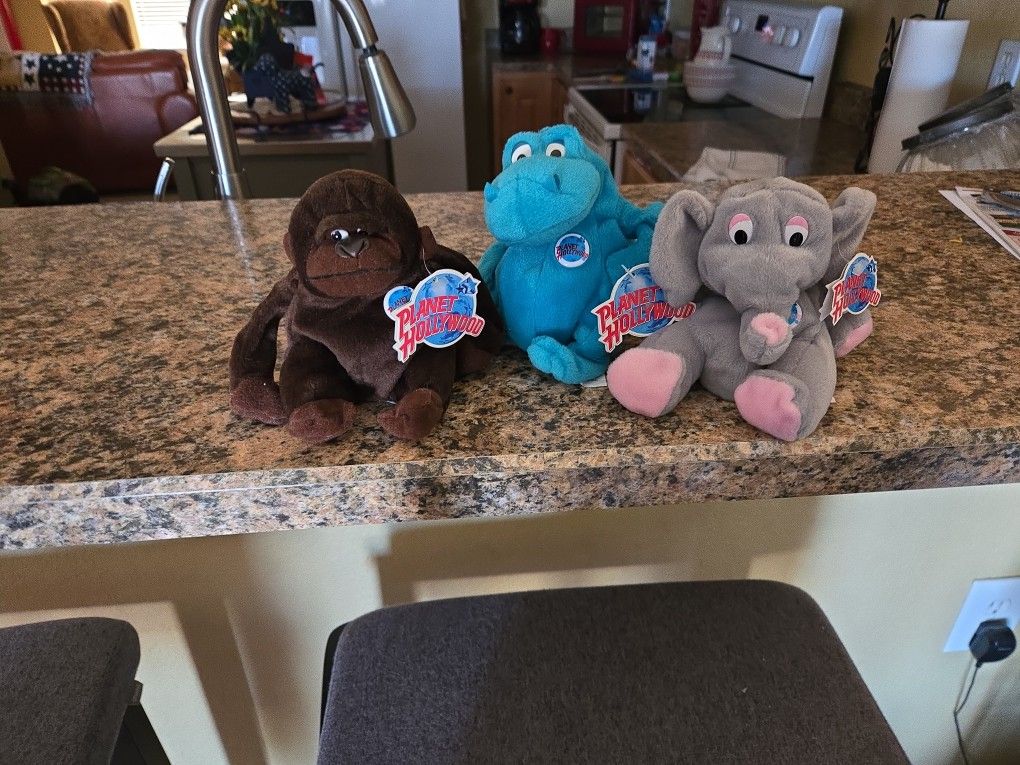 Planet HOLLYWOOD Stuffed GEORGE, BUBBA and POPCORN