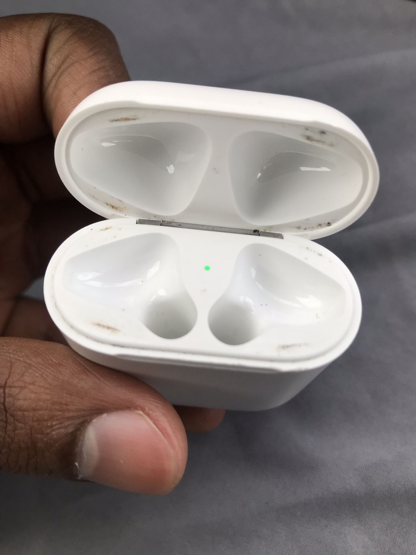 Apple AirPods Case