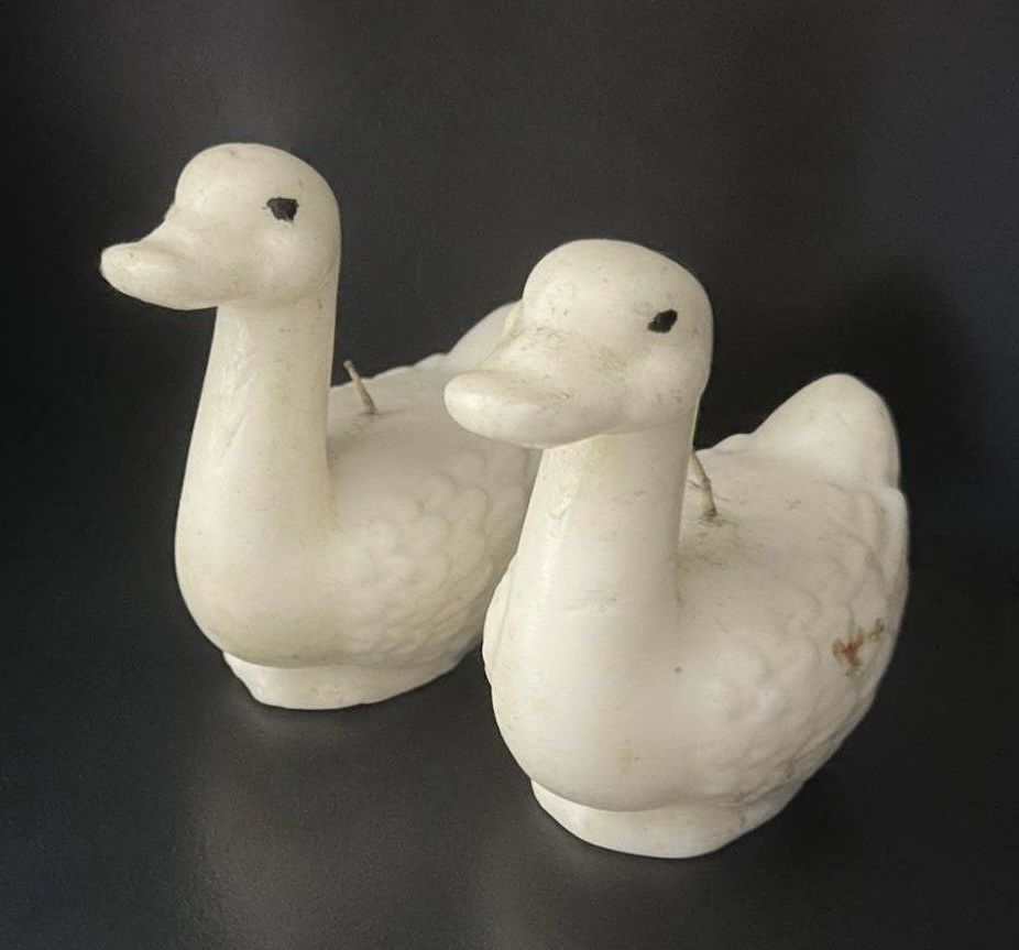 Unused Pair Of Vintage Duck Candles Decor