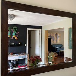 Elegant mirror 