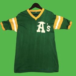 Fantastic 1971 Number 28 “Mudcat Grant” Vintage Oakland A’s Baseball Tee Size Medium to Large Heavy Knit Fabric Felt Applied Design Front & Back 