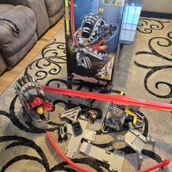 Monster JAM ThunderROARus Drop