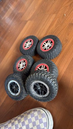 Traxxas slash 1/10 tires