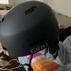 giro snowboarding helmet