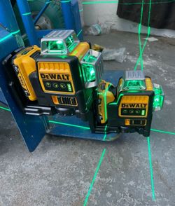 Dewalt 12-Line Green Beam Laser Level - 360