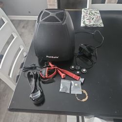 Pet Safe Wireless Fence With 2 Collars Batteries And Charger