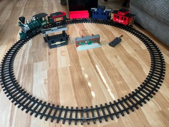 Eztec Santa Fe Express G-Scale Model Train Set with Remote & Track