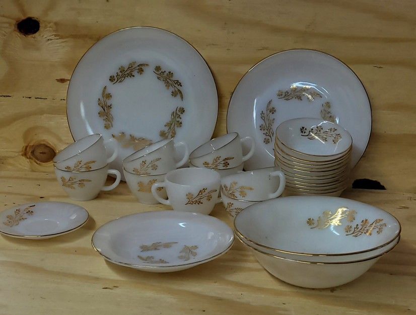 Is federal milk glass golden wheat dish set