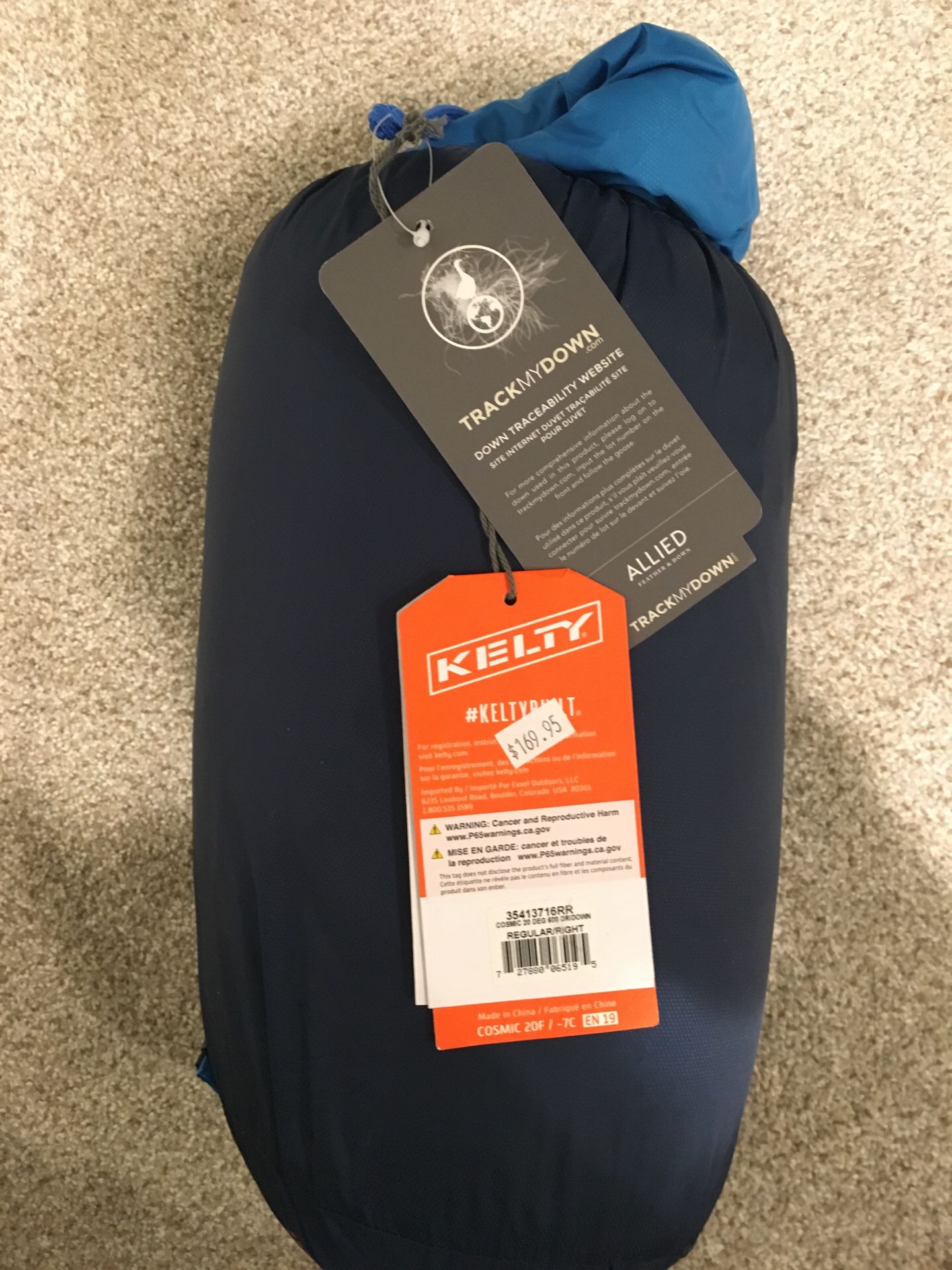 Kelty cosmic down sleeping bag 20 new