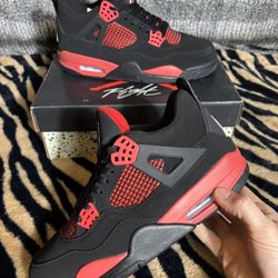 Jordan 4 Red Thunder Size 9.5 Men’s Sneakers