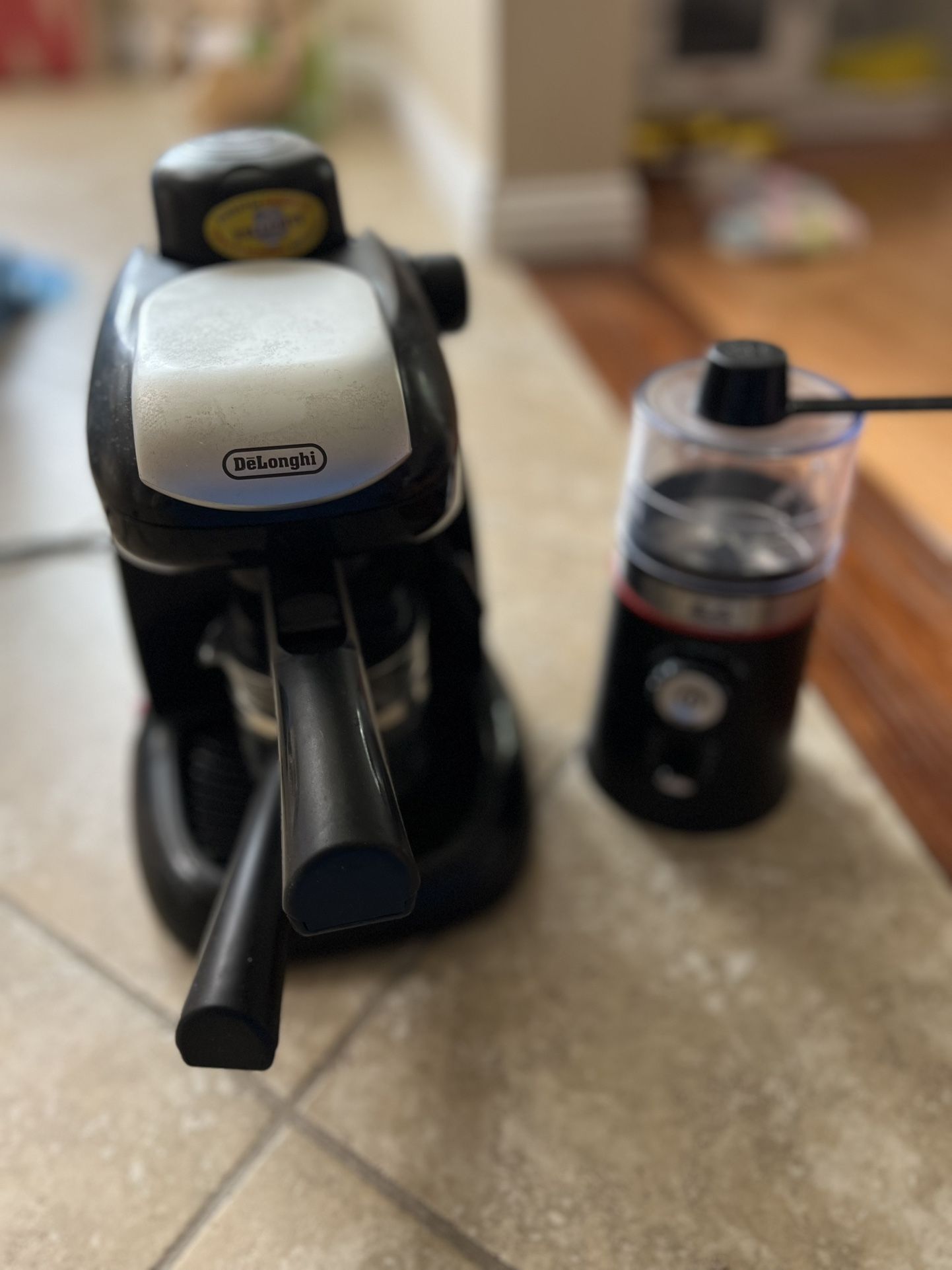 Delonghi EC5 coffee maker and Melitta Coffee Grinder