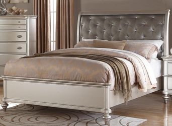 New Metallic Platinum Silver Finish Wood Faux Crystal Button Tufted Queen Size Bed