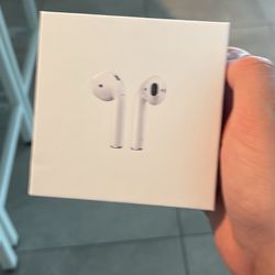 Apple AirPods 2nd Generation with Charging Case – Genuine – Excellent Condition