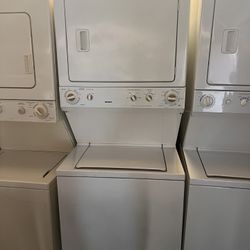 Kenmore 27in 220v Electric Stackable Washer & Dryer 