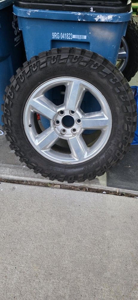 305/55/20 Chevy Rims
