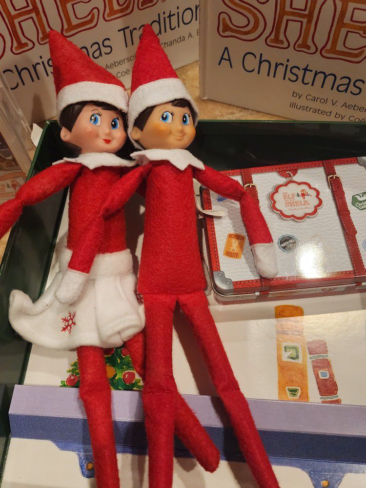 Elf On Shelf Girl And Boy With Books, Dvd And Clothing