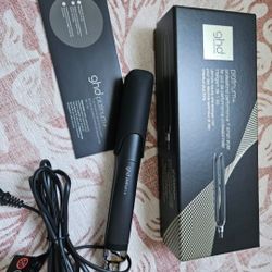 GHD Platinum + Flat Iron 1"