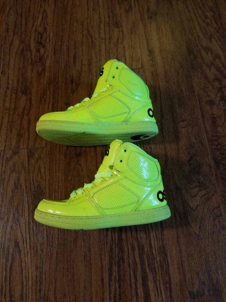 FREE GUC OSIRIS NYC 83 YELLOW BLACKLIGHT SKATE SHOES for Sale in