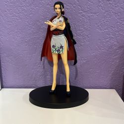 Nico Robin One Piece Figurine