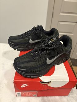 Nike Vomero 5 - Women’s 9