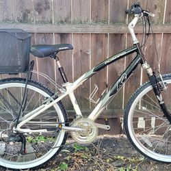 K2 Rosario city/cruiser/trail bicycle 26" 18 Speed new tires grips on a small adult frame 