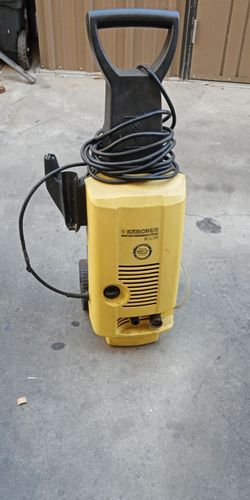 Karcher k3-99M  1600 psi electric pressure washer in excellent condition machine only