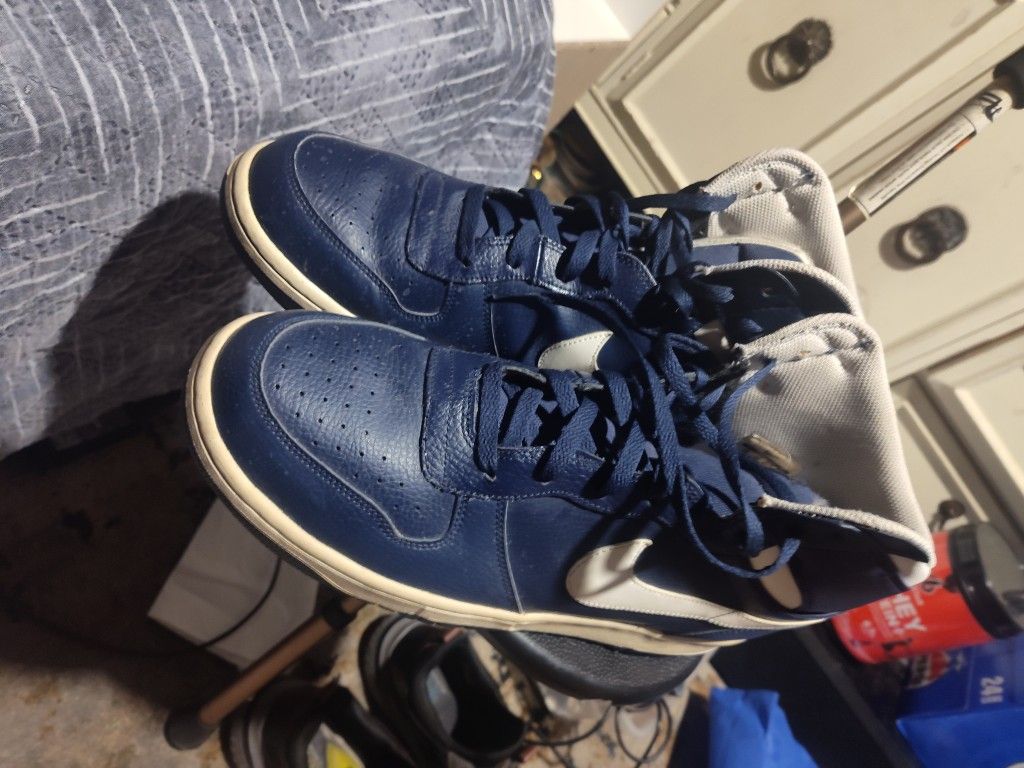 Nike Air Jordans Blue High Top Size 13