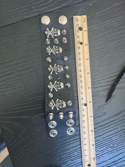 Leather spike punk skull bracelet