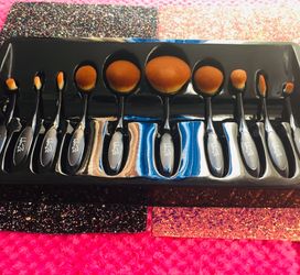 Makeup 💄 Lovers 😍 Check Out 👀 My Page & $ave 💯 1st Time Customers 👑 Free Gift 🎁