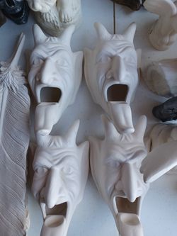 Incense Holders And Figures To Paint (96 Pieces)