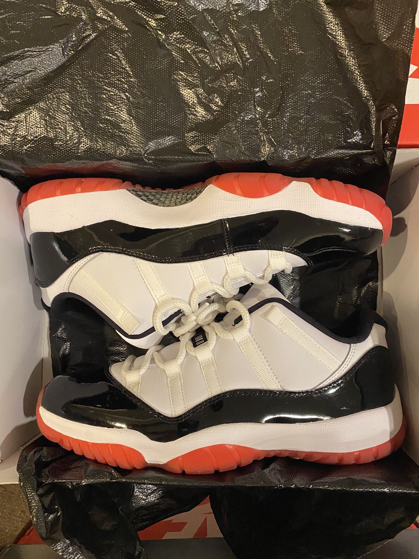 Jordan 11 Low Concord/Bred