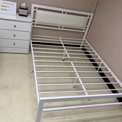 New Metal Bed Twin size