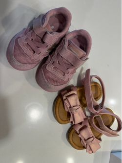 Girls Pink Shoes Saucony size 4
