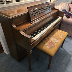 Gulbransen Piano With Bench