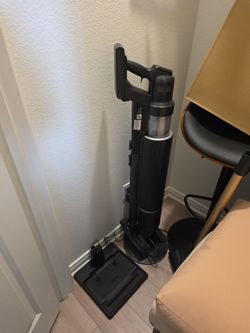 Samsung Bespoke Jet with All in One Clean Station Cordless Pet Stick Vacuum Cleaner (Convertible to Handheld