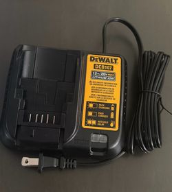 DeWALT DCB107 12V/20V MAX Lithium Ion Charger