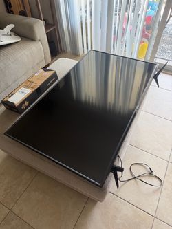 TV 50” & wall mount