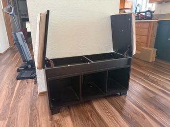 Storage Bench with Lift-Top and Cubbies