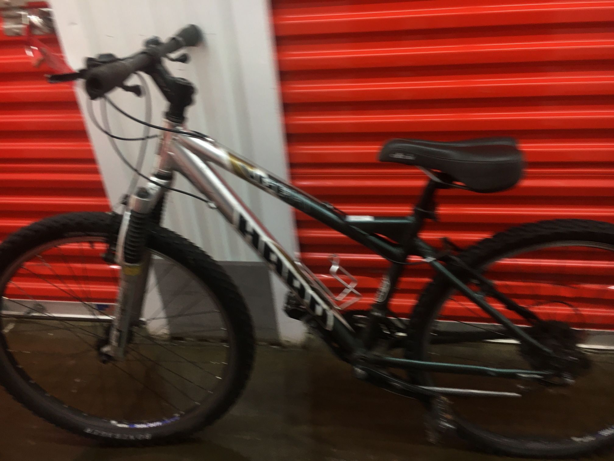 HARO MOUNTAIN BIKE