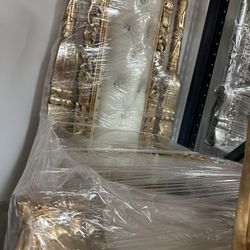 White Throne Lion Chair