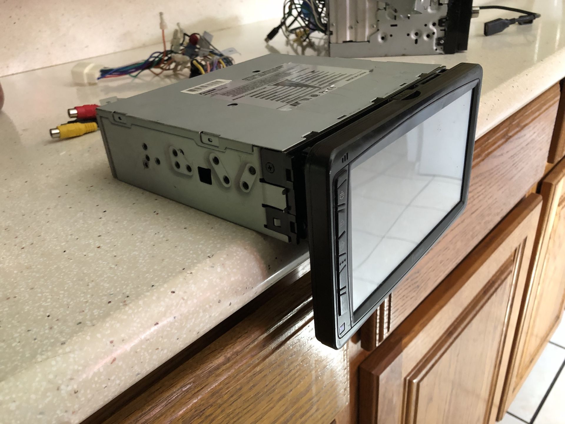 Radio w/ removal screen