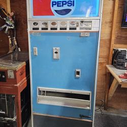 Vintage Pepsi Machine Antique 1978
