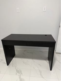 Desk / escritorio